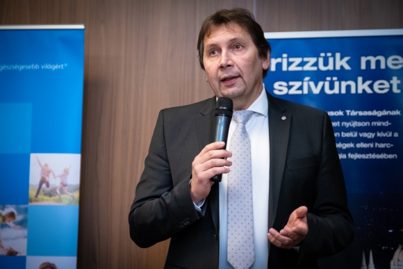 Harminc gramm innováció a szívbetegek szolgálatában